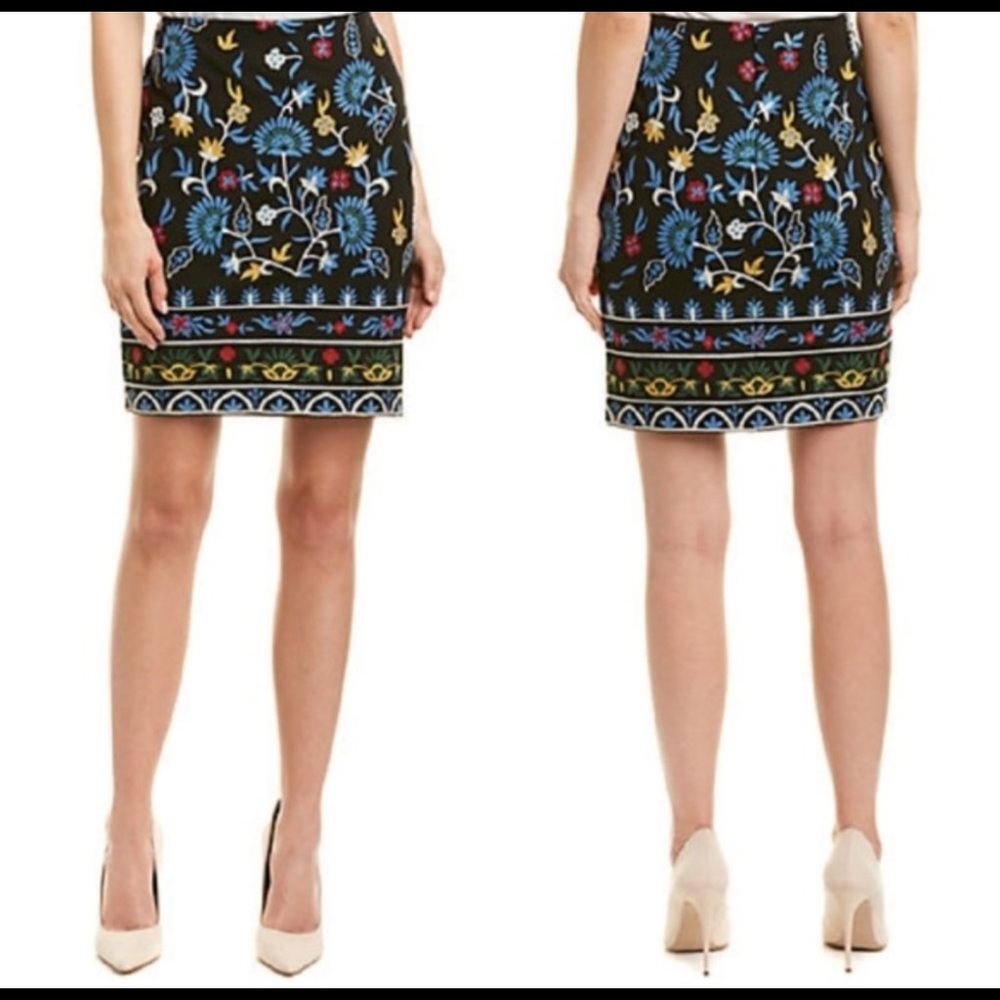 J. McLaughlin Pencil Skirt Black Bainbridge Floral Embroidered 0 XS‎